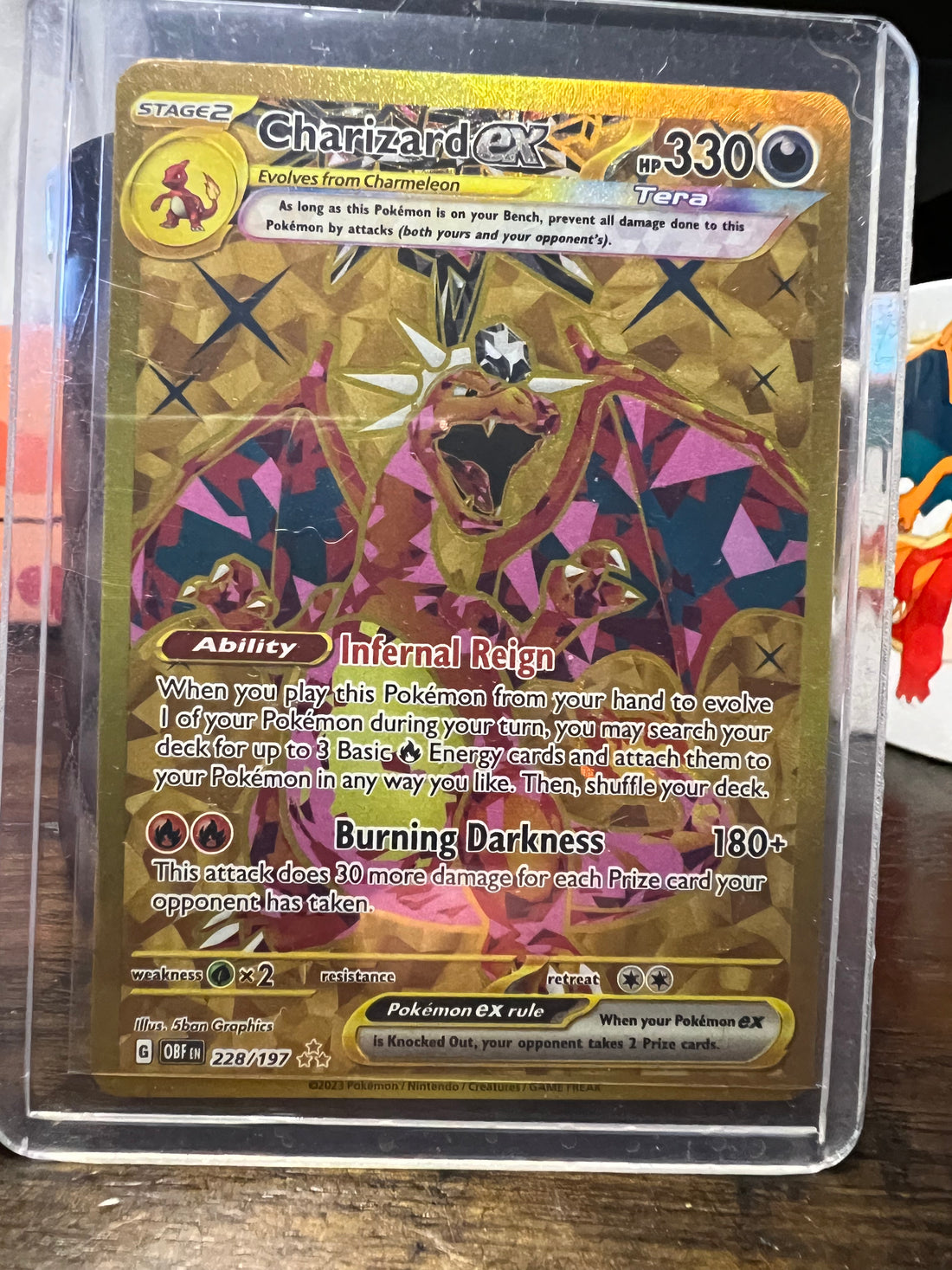 Gold Charizard 228/197