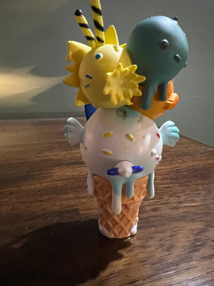 Legendary Birds Ice Cream Figure